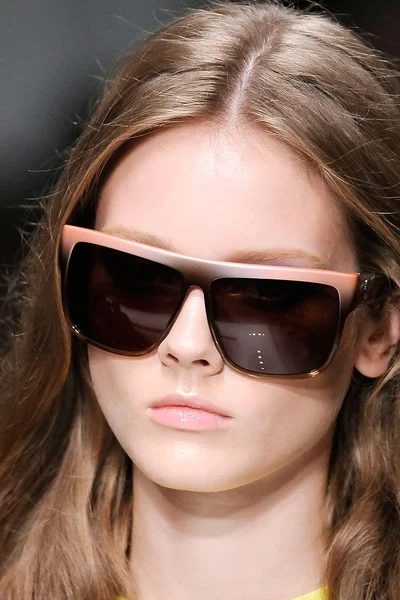 Look 27